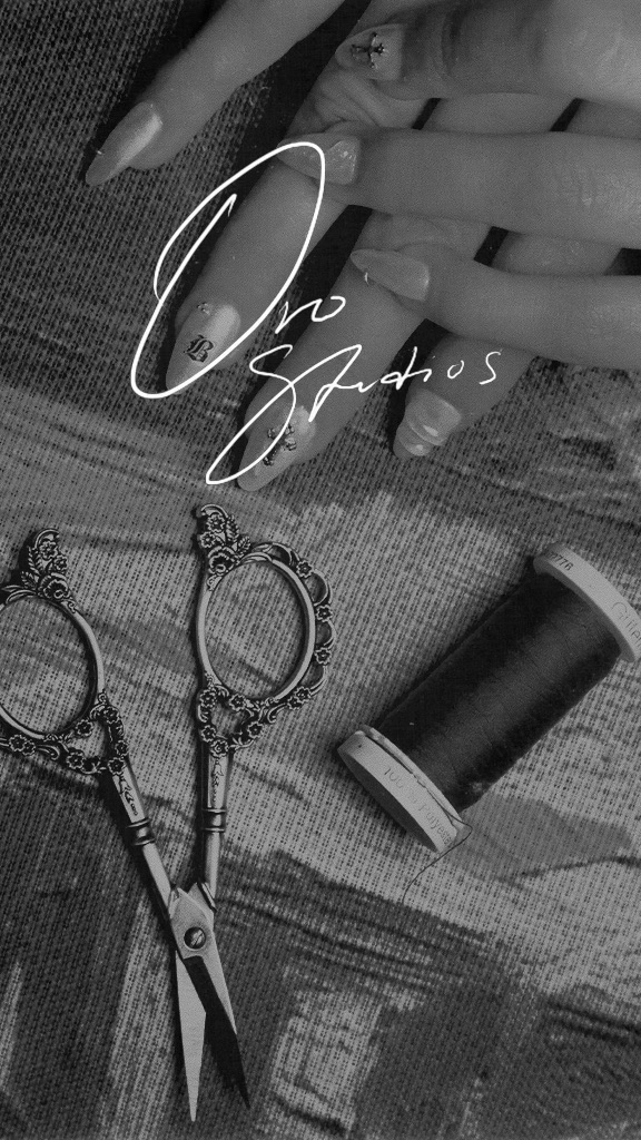 Threading scissors and thread